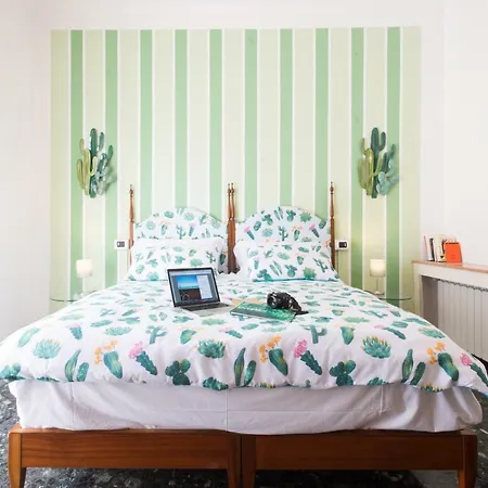 Flamingo & Cactus By The Sea * 레반토