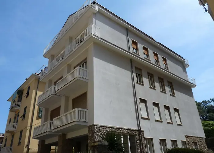 Flamingo & Cactus By The Sea 아파트 *