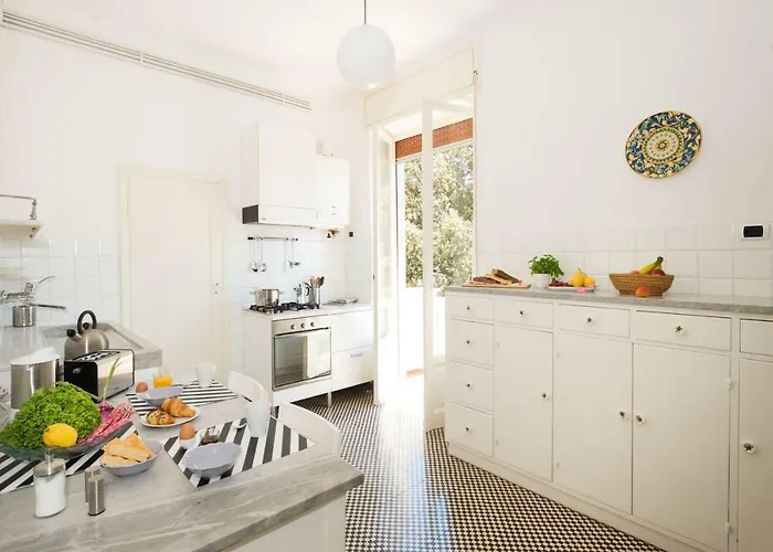 아파트 Flamingo & Cactus By The Sea 레반토