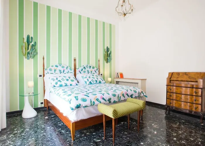 Flamingo & Cactus By The Sea 아파트 *