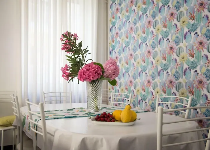 Flamingo & Cactus By The Sea * Levanto